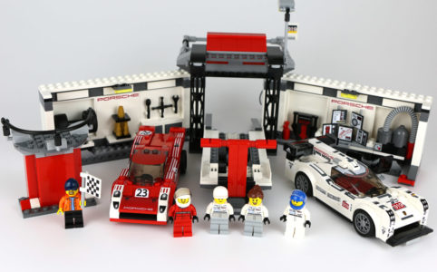 LEGO Speed Champions 75876 Porsche 919 Hybrid and 917K Pit Lane