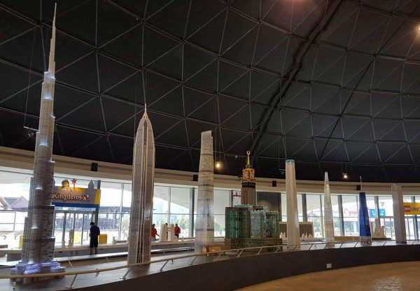 Ronald Innes LEGOLAND Dubai Eröffnung: Miniland – viele Bilder vom Burj Khalifa und ...