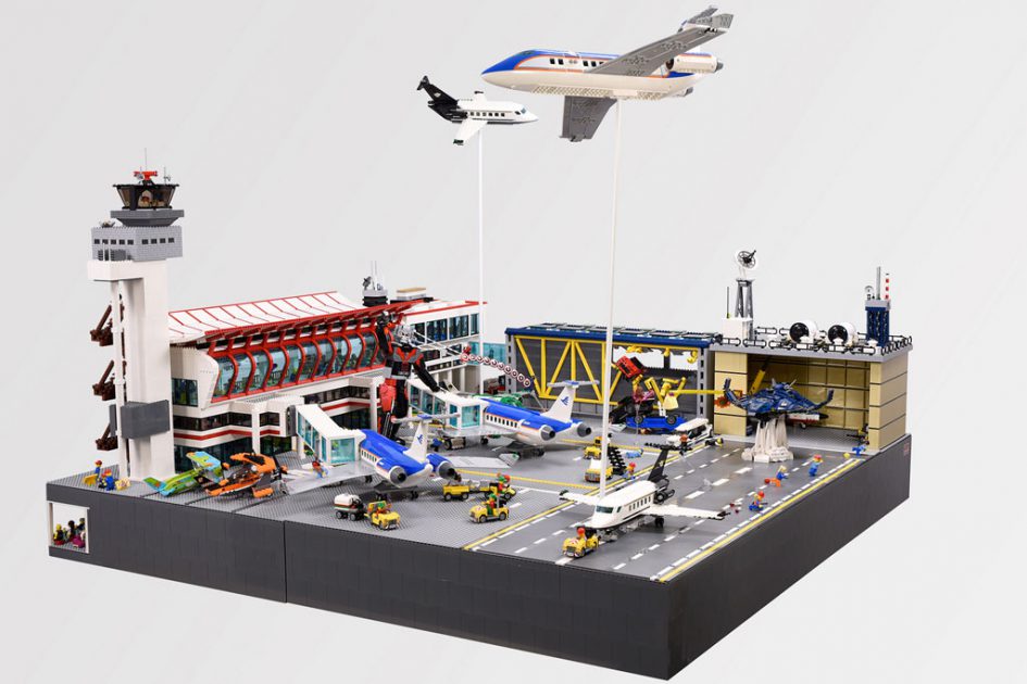 LEGO MOC Airport Diorama ‘Civil War Scene’ zusammengebaut
