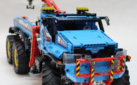 lego-technic-allrad-abschleppwagen-42070-andre-micko zusammengebaut.com