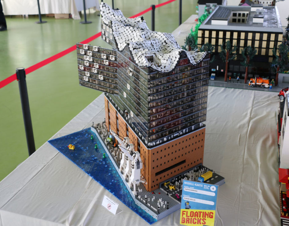 LEGO Elbphilharmonie Ein Glanzlicht In Hamburg Zusammengebaut lego-elbphilharmonie-ein-glanzlicht-in-hamburg-zusammengebaut