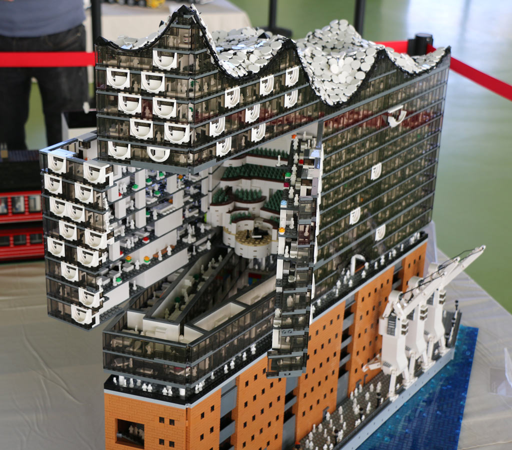 Elbphilharmonie Lego