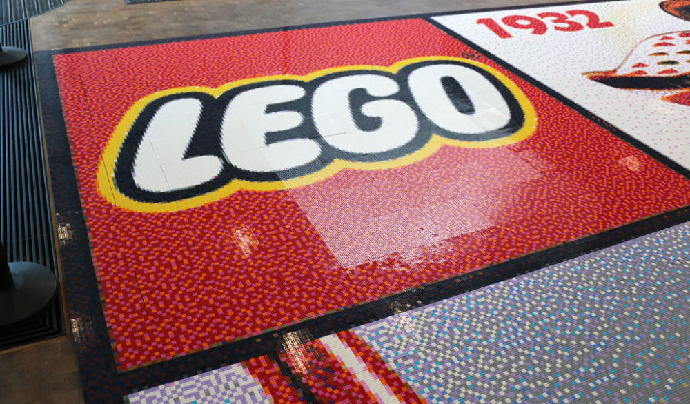 lego-house-mosaik-logo-2018-zusammengebaut