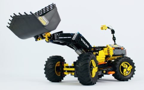 lego-technic-volvo-konzept-radlader-zeux-42081-2018-andre-micko zusammengebaut.com