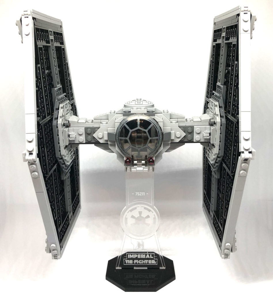 LEGO Star Wars Imperial TIE Fighter 75211 mit Wicked Bricks Ständer im ...