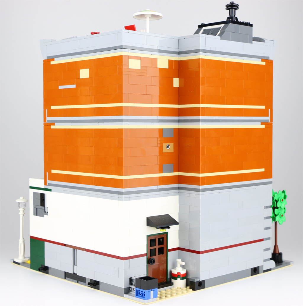 lego-creator-expert-corner-garage-10264-rueckseite-2018-zusammengebaut-andres-lehmann zusammengebaut.com