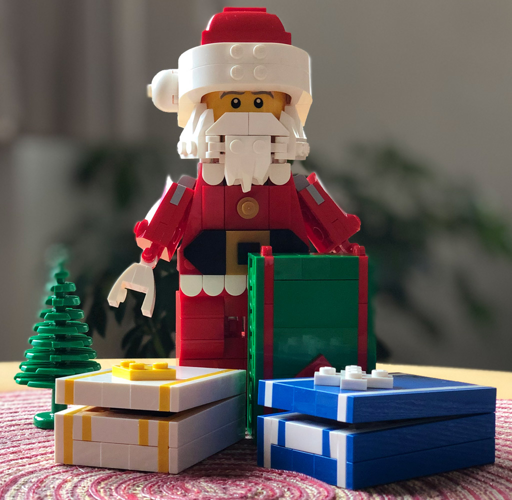 lego-mitarbeiter-set-weihnachtsmann-rentier-santa-geschenke-4002018-zusammengebaut-michael-kopp zusammengebaut.com
