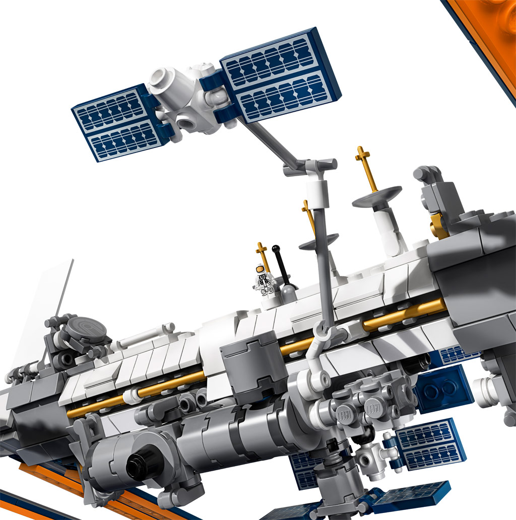 lego-ideas-21321-international-space-station-2020-solar zusammengebaut.com