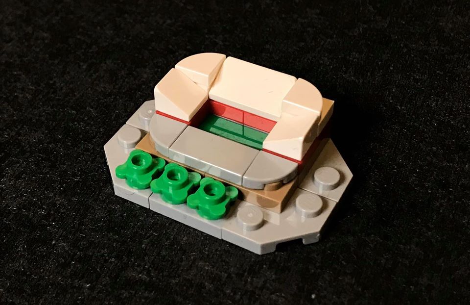lego-mini-old-traffor-jh-toys-secret-base zusammengebaut.com