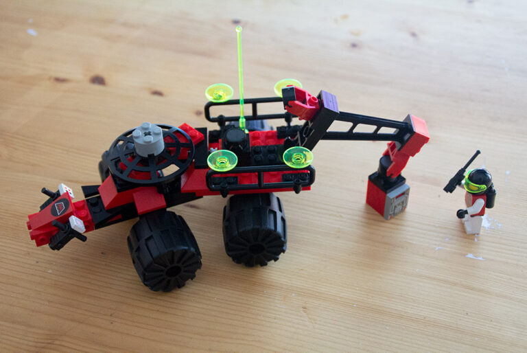 LEGO M-Tron 6896 Celestial Forager im Classic Review - zusammengebaut
