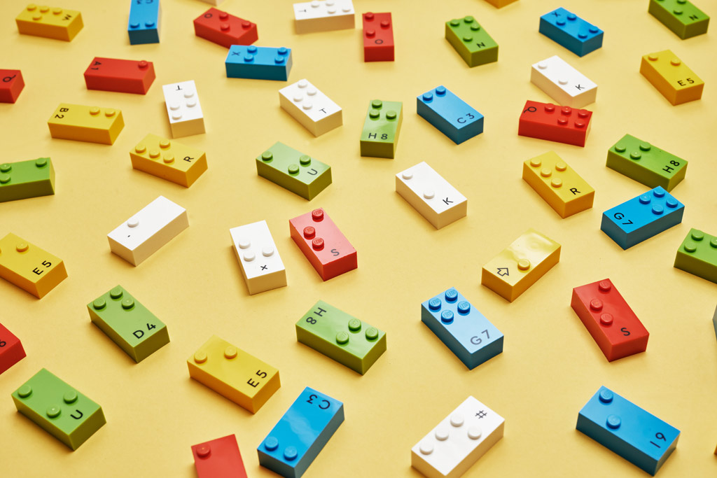 lego-braille-bricks-steine-2020 zusammengebaut.com