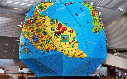 LEGO Globus im LEGO House