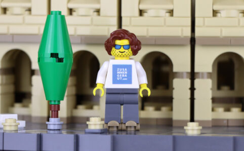 LEGO 10276 Römisches Kolosseum Minifigur Größenvergleich