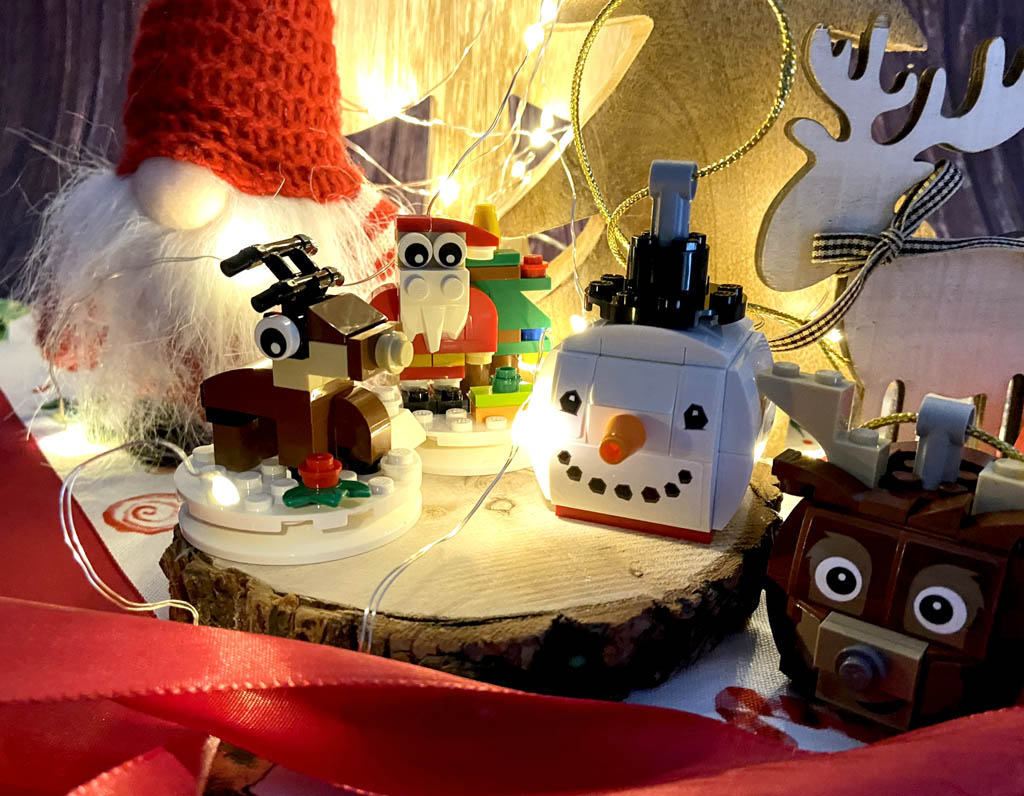 LEGO® Saisonale Sets 854037-8 Christbaumkugel mit Weihnachtsmann /& Rentier NEU