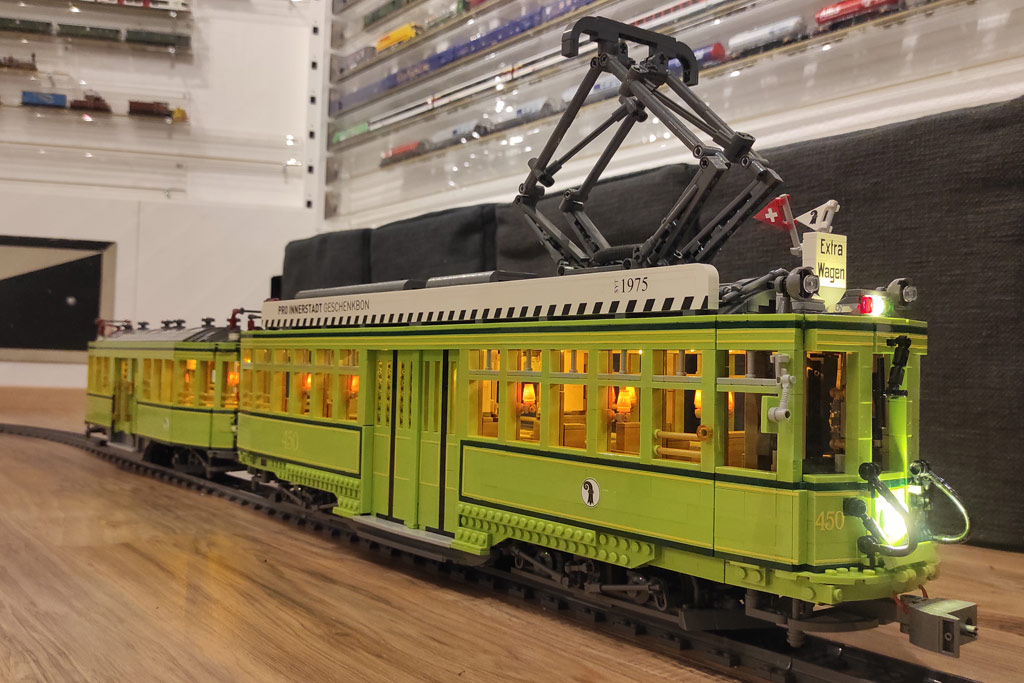 Historiche Straßenbahn in Basel als LEGO-Nachbau