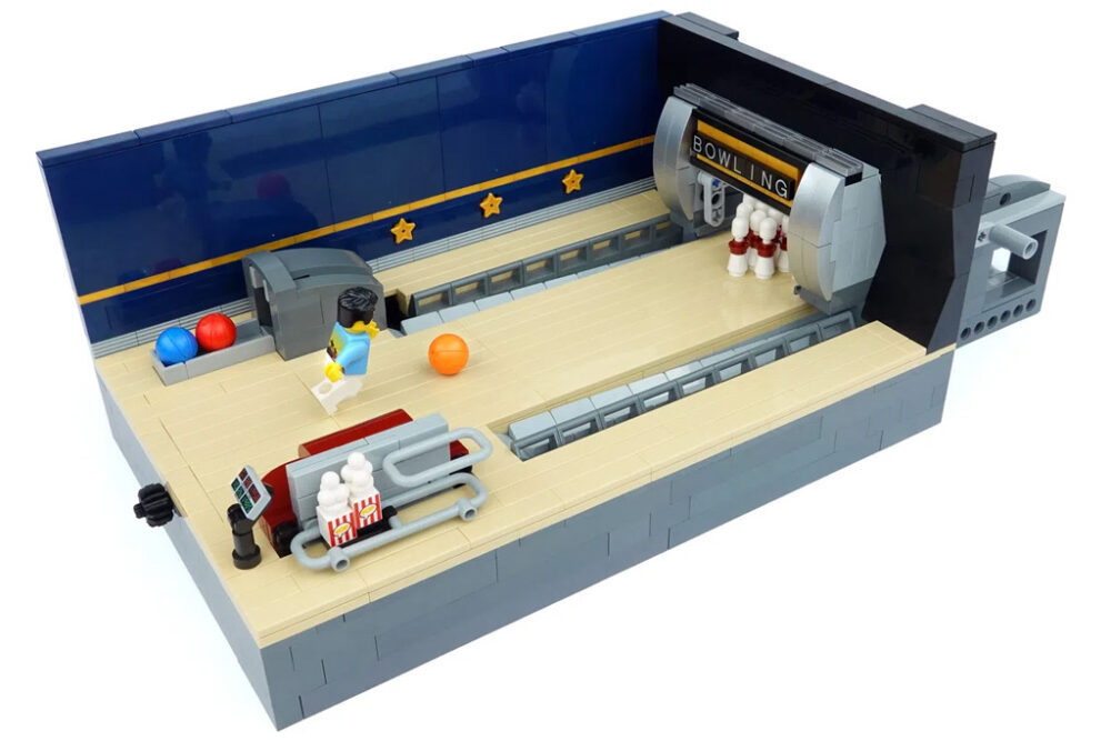 LEGO Ideas Working Bowling Alley - with functional Pinsetter & Ball Return