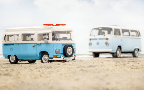 LEGO 18+ Volkswagen 10279 T2 Camper Van