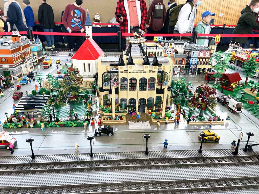 LEGO Fan Ausstellung Stein Hanse Kaltenkirchen Gemeinschaftsanlage Stadtlayout