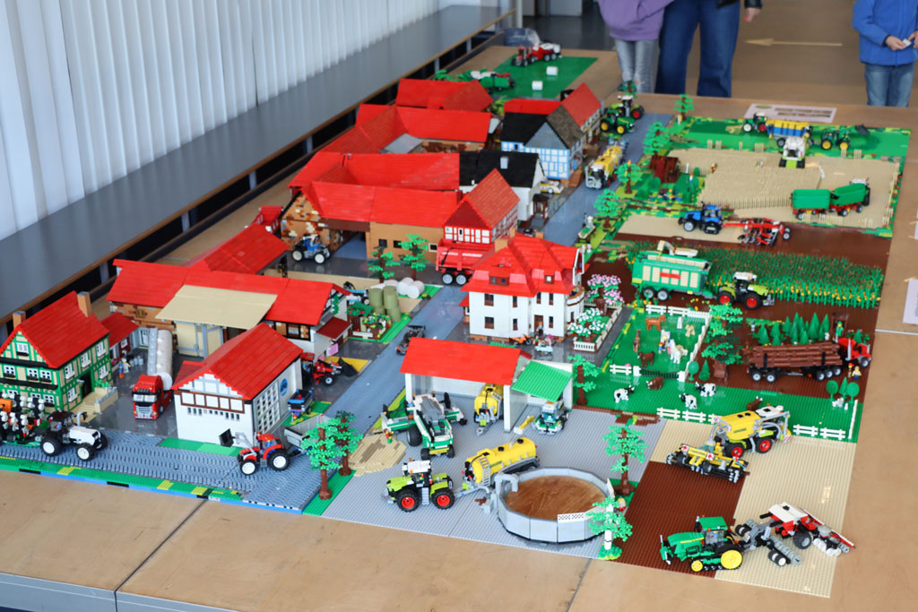 Riesiges LEGO Landwirtschats-Layout