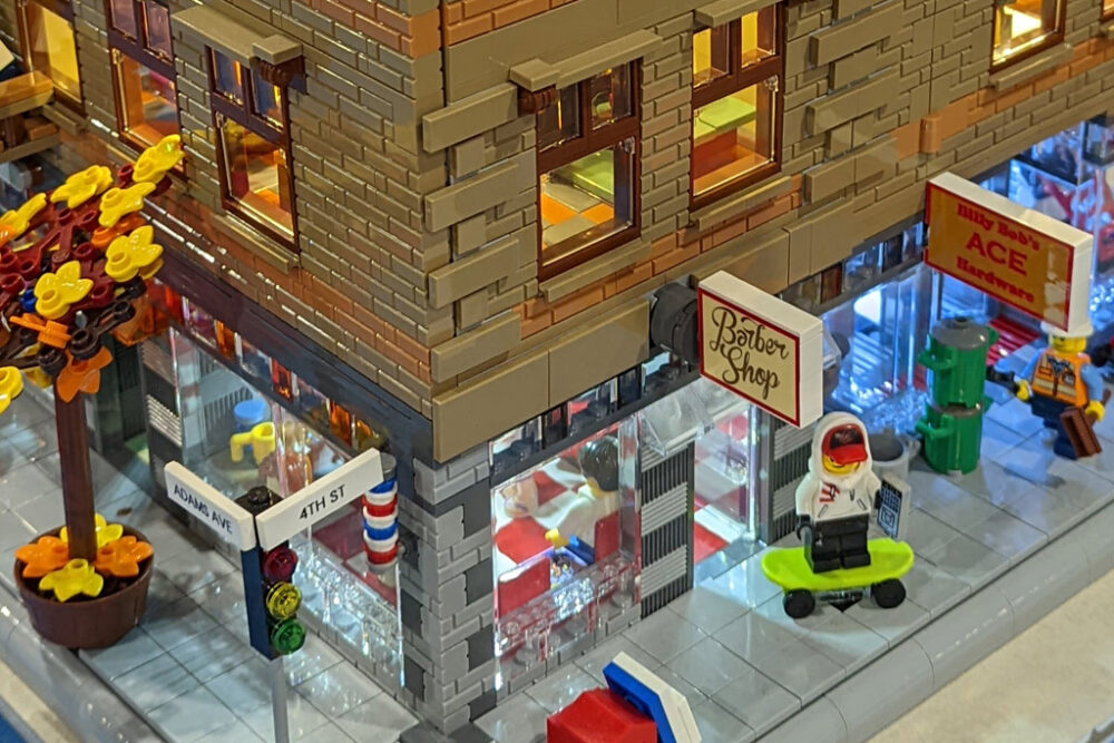 LEGO MOC Mr. B's Building von Mark Bumpus