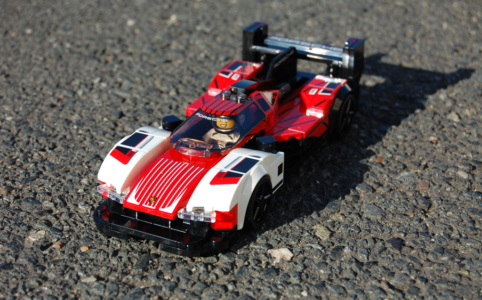 Ab geht die Fahrt: LEGO 76916 Speed Champions Porsche 963
