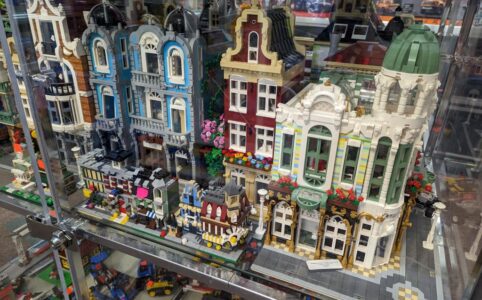 Atlanta Brick Co: Custom LEGO Modular Buildings