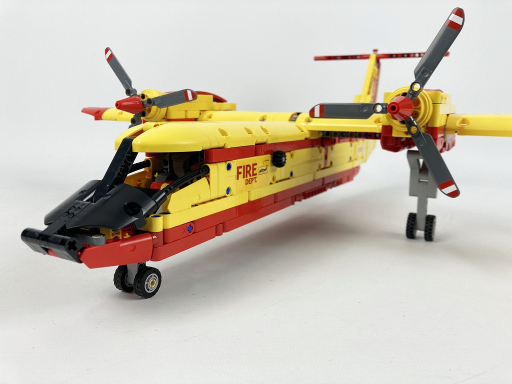 LEGO 42152 Löschflugzeug im | zusammengebaut