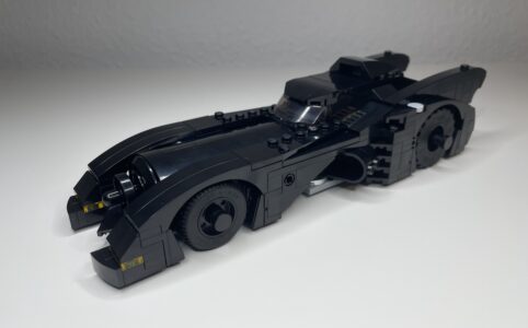 LEGO Batman 76224: Der Rächer der Nacht fährt vor!