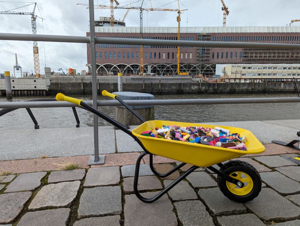 LEGO Discovery Centre Hamburg: Alle Steine sind bereits im Trockenen und bald geht es los!