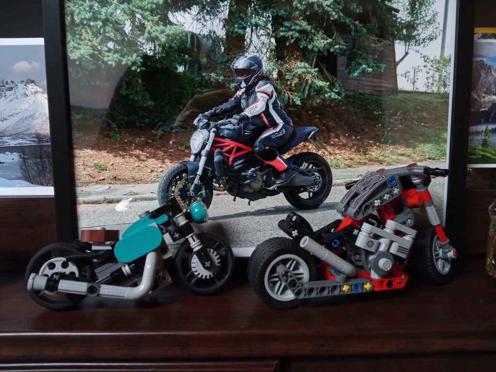 LEGO SUPER HEROES & LEGO CITY, Motorrad und Motorradfahrer, MOC aus  LEGO®-Teilen