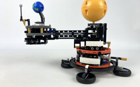 LEGO Technic Space 42179 Sonne Erde Mond Modell