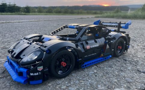 LEGO Technic 42176 Porsche GT4 e-Performance Rennwagen