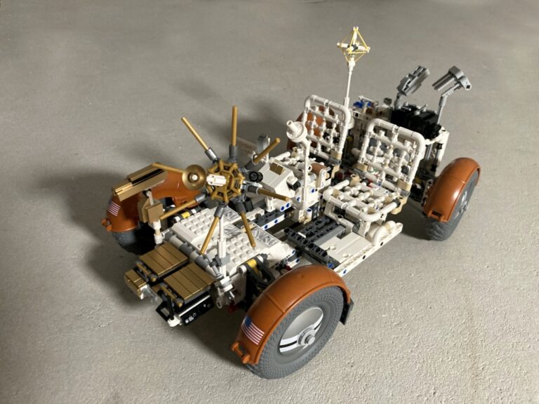 LEGO Technic 42182 NASA Apollo Lunar Roving Vehicle im Review ...