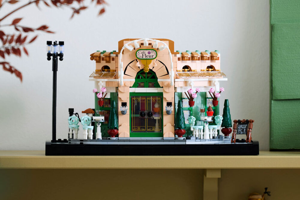 LEGO Icons 10362 French Café