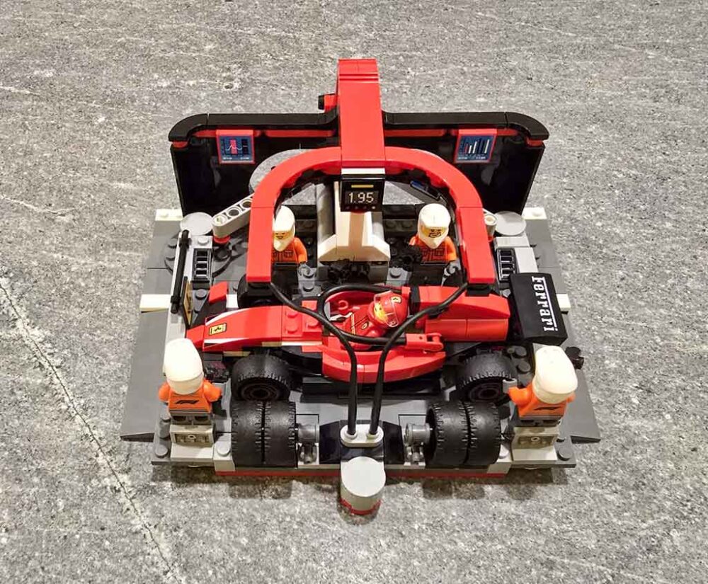 LEGO City 60443 F1 Boxenstopp mit Boxencrew und Ferrari Flitzer