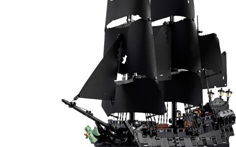 LEGO Icons 10365 Captain Jack Sparrow's Pirate Ship | © LEGO Group