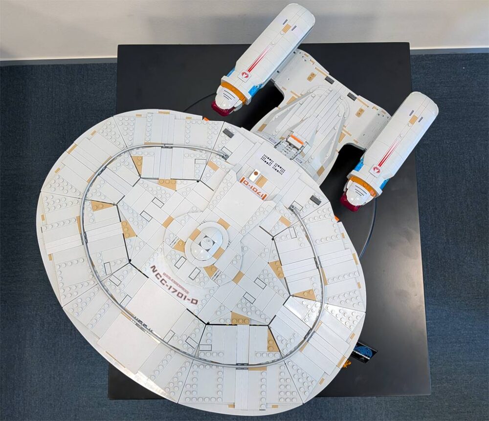 LEGO Icons 10356 Star Trek U.S.S. Enterprise NCC-1701-D
