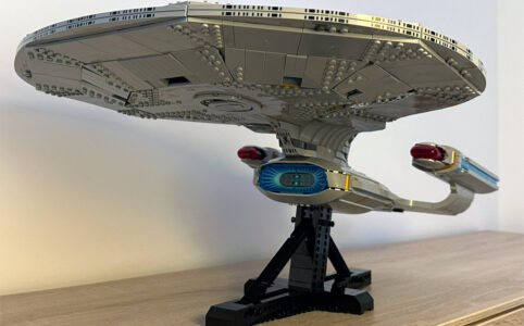 LEGO Icons 10356 Star Trek U.S.S. Enterprise NCC-1701-D