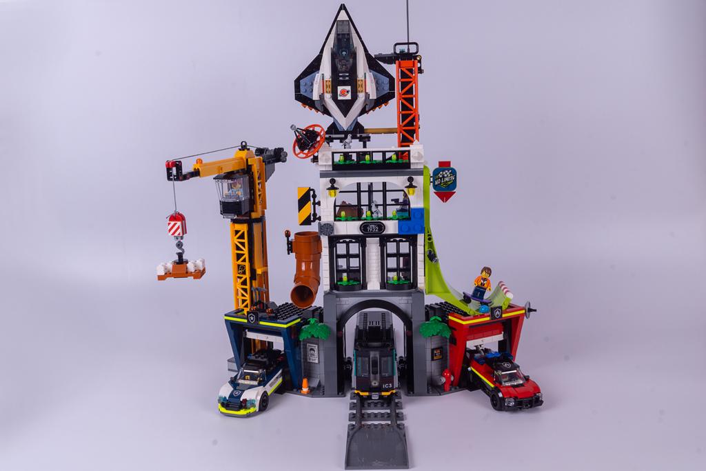 LEGO City 60473 Der City-Turm im Jubiläums-Review