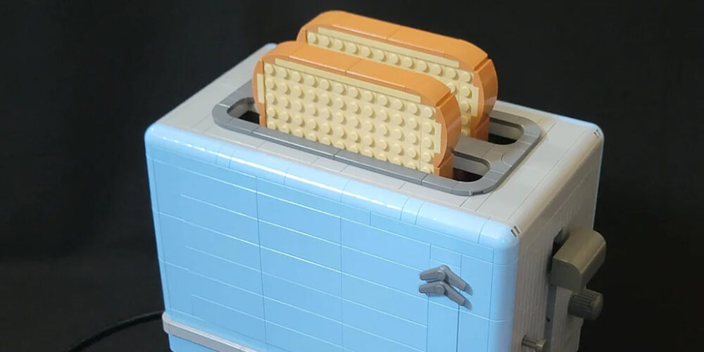 LEGO Retro Toaster by BricksOnSet