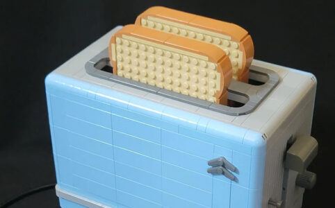 LEGO Retro Toaster by BricksOnSet