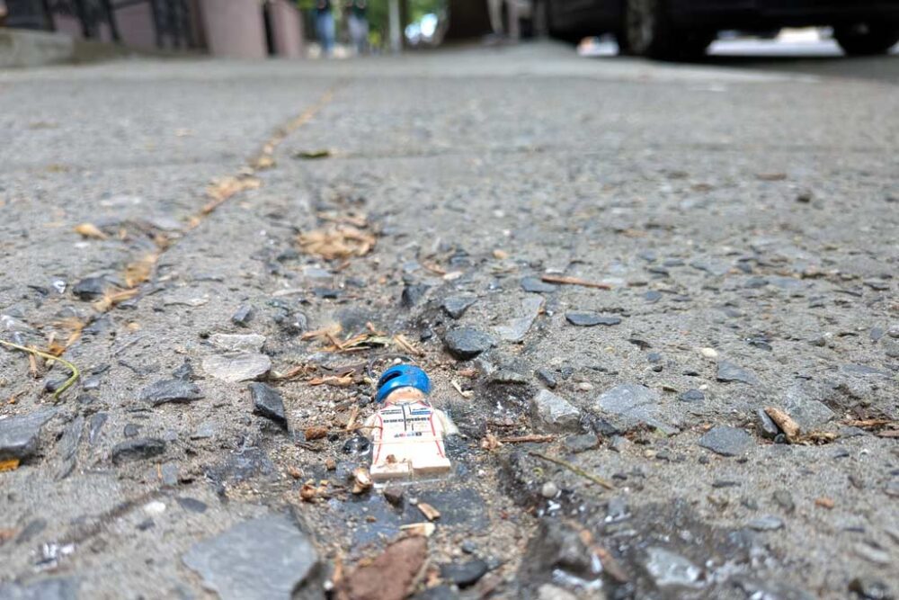 Bürgersteig mit LEGO Minifiguren