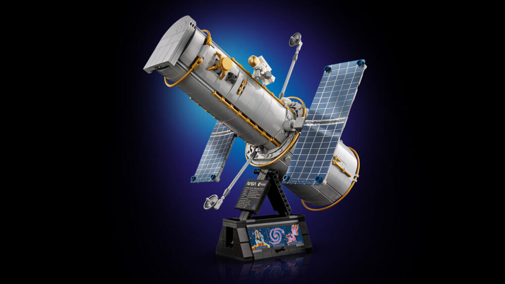 LEGO Icons 11382 Hubble Space Telescope